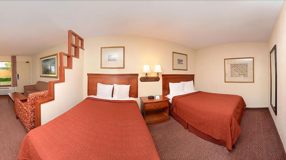 Rodeway Inn & Suites South Of Fiesta Park San Antonio Ngoại thất bức ảnh