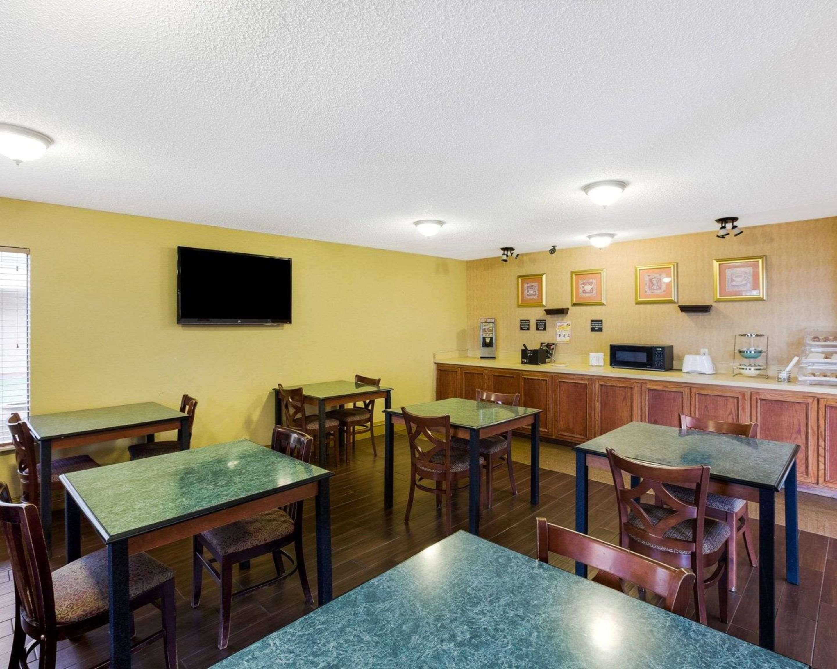 Rodeway Inn & Suites South Of Fiesta Park San Antonio Ngoại thất bức ảnh