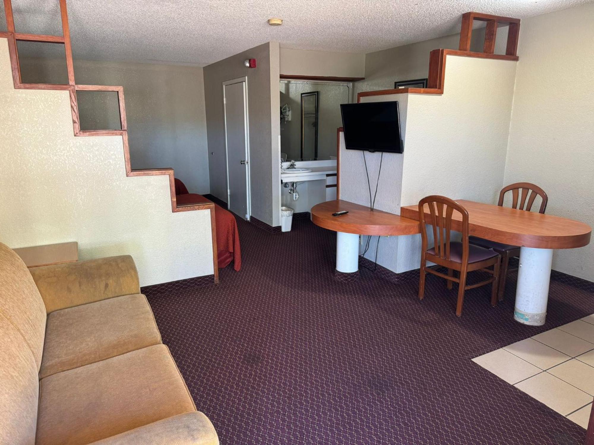 Rodeway Inn & Suites South Of Fiesta Park San Antonio Ngoại thất bức ảnh