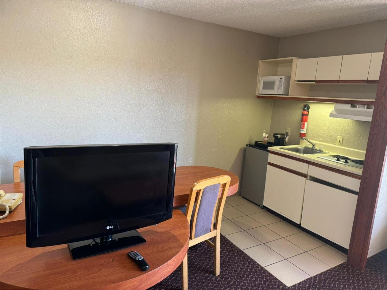 Rodeway Inn & Suites South Of Fiesta Park San Antonio Ngoại thất bức ảnh